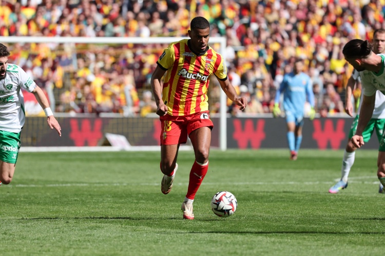 欧冠-罗马诺透露那不勒斯2000万欧元求购朗斯新星迪乌夫