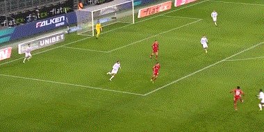 德甲-【德甲】莱万戈雷茨卡先下两城 拜仁遭逆转客负门兴